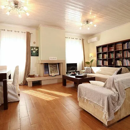 Elizabeth - 3br Spacious