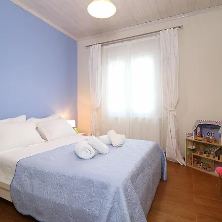 Elizabeth - 3br Spacious Villa Vragkaniotika