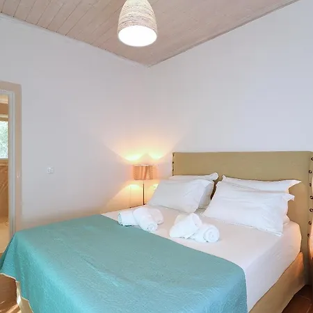 Elizabeth - 3br Spacious Villa