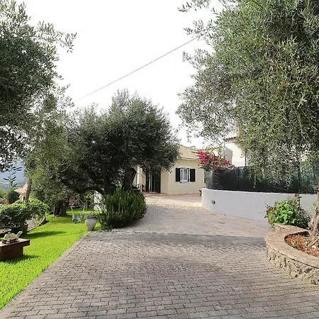Elizabeth - 3br Spacious Villa Vragkaniotika