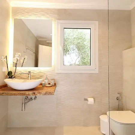 Villa Elizabeth - 3br Spacious Vragkaniotika